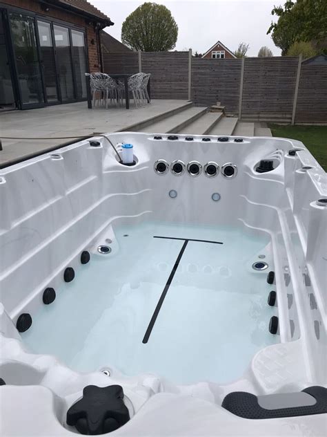 Swim Spa Hot Tub Passion Spas Activity 1 4m X 2 3m Four Pumps Free Uk Delivery Ebay