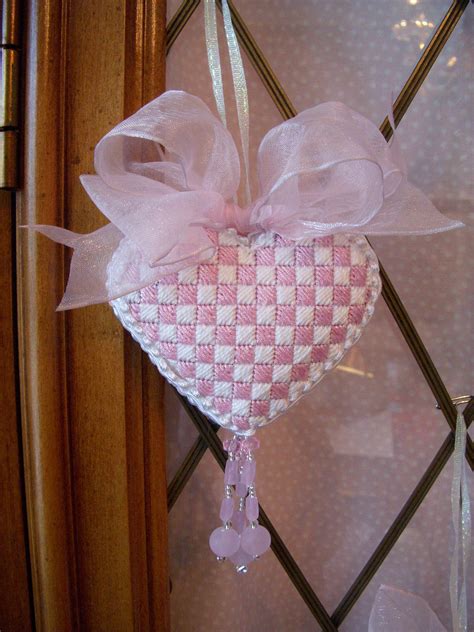 Valentines Heart needlepoint | Needlepoint designs, Fabric hearts