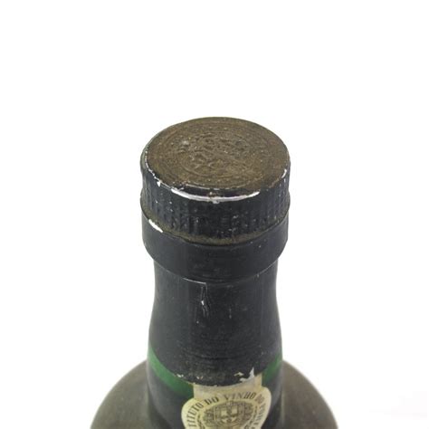 The primary flavors are plum, blackberry, a little raisin and prune. Fonseca Bin 27 Reserve Port | Wine Auctioneer