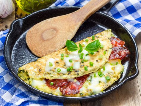 Omelette Bacon Fromage Recette De Omelette Bacon Fromage Marmiton