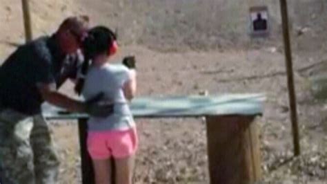 9 Year Old Girl Given Uzi On Full Auto Accidentally Kills Instructor