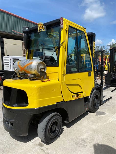 Hyster H70ft Lp Forklift Enclosed Cab Heat And Ac 7000 Lb Capcity