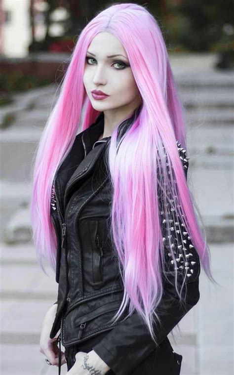 Pin By Angel On Gothic Women Gothic Hairstyles Goth Beauty Gothic Beauty