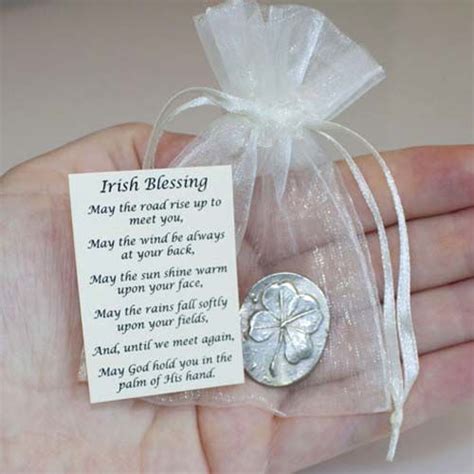 25 Beautiful Funeral Favors Keepsakes And Giveaways Urns Online