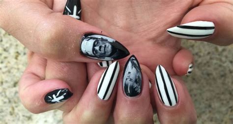 Cuticle nail design (also referred to as lunar nail design) is thought to be among the trendiest short nails designs 2020. 21+ Black and White Nail Art Designs, Ideas | Design ...