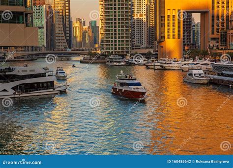 Dubai Marina At Sunset Stock Photo Image Of Rich Reflection 160485642