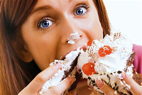 these 7 disadvantages occur to your body by eating sugar or sweets 1 fashion blog 2021