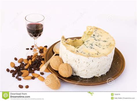 What kind of cheese goes with ruby port? Stilton Cheese With Port & Nuts Stock Photo - Image of blue, healthy: 7562676