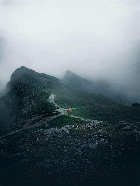 Lonely Mountains Fog Journey Loneliness Alone Traveler