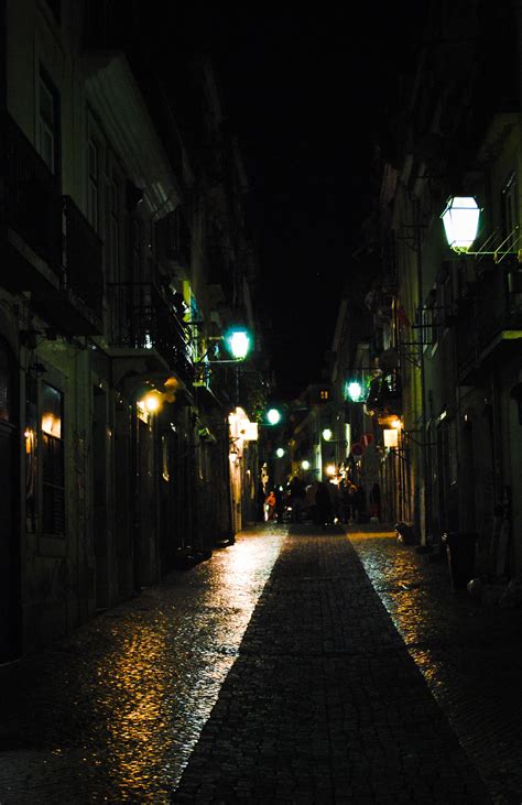 무료 이미지 빛 도로 거리 골목 저녁 어둠 가로등 레인 조명 하부 구조 전등 한밤중 도시 지역