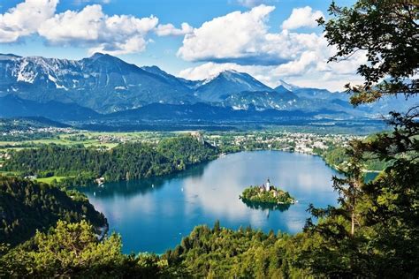 Bled a Bohinj Dve najkrajšie jazerá Slovinska len na skok od seba