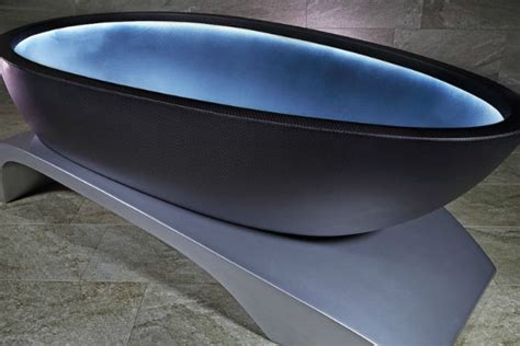 Rebecca murió en la bañera que hay arriba. La Baignoire Bathtub: Sleek, Sexy Carbon Fibre Luxury ...