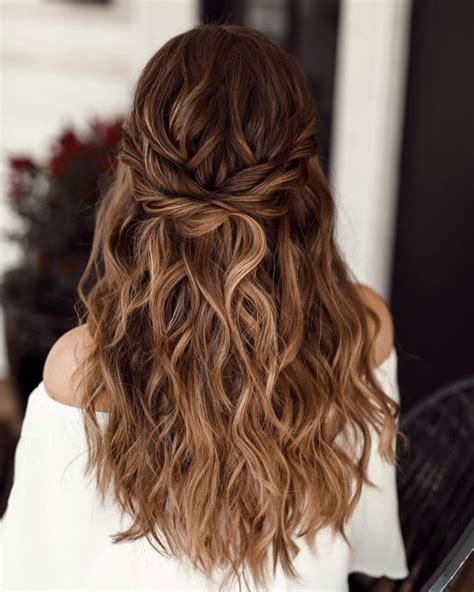 50 Elegant Easy And Simple Prom Hair Ideas For 2022 Flapper Gurl