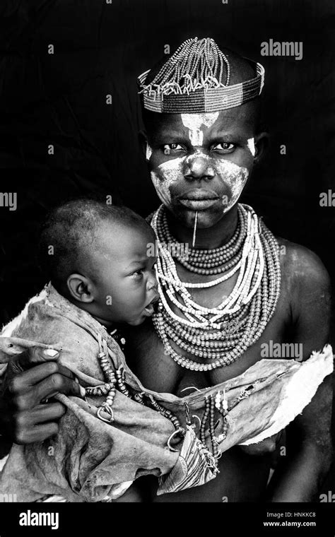 Ethiopian Villagers Black And White Stock Photos And Images Alamy