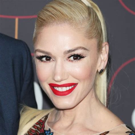 Gwen Stefanis Fans Think She Had A Botox Lip Flip After Her Latest Instagram Post Dont