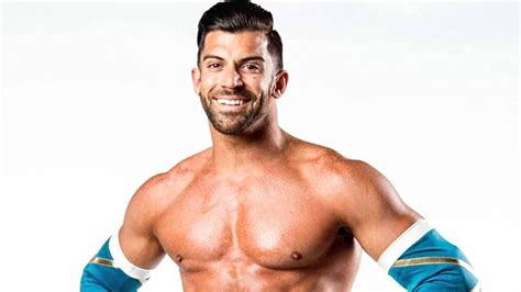Pro Wrestler Amazing Race Star Robbie E Makes An Impact On Dad