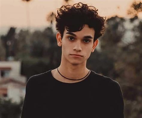 Marcus Dobre Wiki Age Girlfriend Net Worth Height And More Namesbiography
