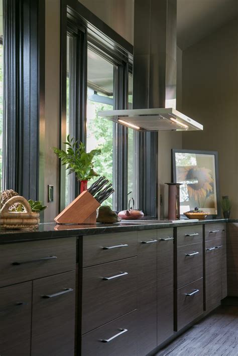 The cabinets have very little sign of use. Featured Projects Gallery - Geneva Cabinet Company, LLC | Contemporary kitchen design ...