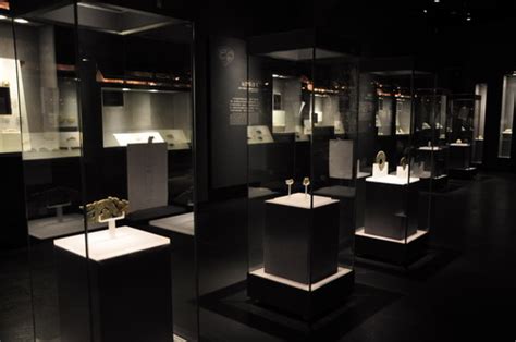 Henan Museum Travel Guide Exhibits Collections And Transfer