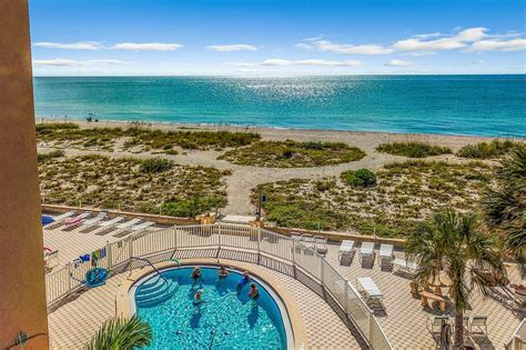 Bright And Beachy Gulf Front Condo With Shared Heated Pool In A Perfect