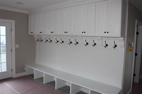 I give all the details on these diy. bench seats, lockers, cubbies Mudroom - Traditional ...