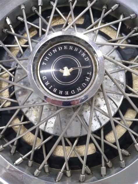 Genuine 1973 To 1979 Ford Thunderbird 15 Inch Wire Spoke Hubcaps Wheel