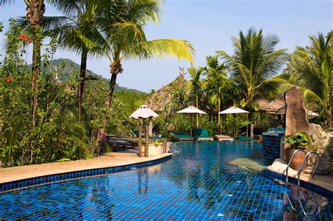 5 Ways to Make Your Home Pool Look Like a Luxury Resort - Fort ...