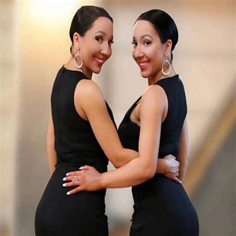Las gemelas más idénticas del mundo quieren casarse con el mismo hombre fotos