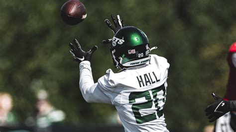 Jets Rookie Rb Breece Hall Continues To Learn The Nuances Of A New Offense
