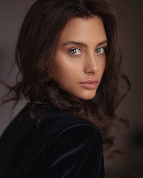 Sagaj On Instagram Classic Portrait Beautiful Gorgeous Girl