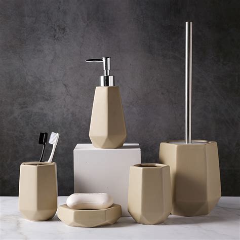 Wholesale Ceramic Bathroom Accessories Set 5 Decal Golden Line