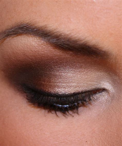 How To Master The Smoky Eye