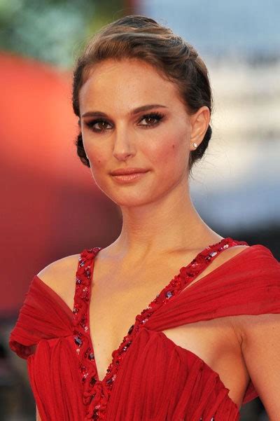 Celebrity Wedding News Natalie Portman Is Engaged And Pregnant