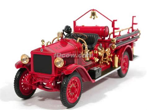 1923 Maxim C 1 Fire Engine Diecast Model Truck 124 Scale Die Cast By