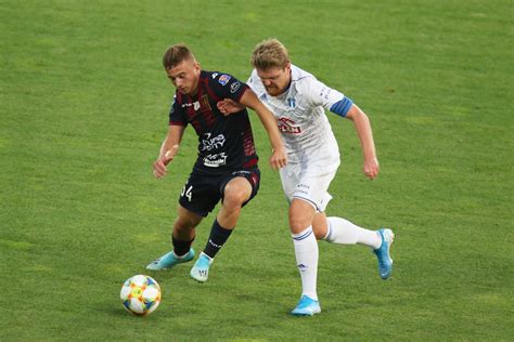 16 października 2003 (17 lat). Dariusz Adamczuk o największym talencie Pogoni: Kacper ...