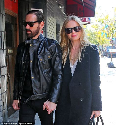 Kate Bosworth And Michael Polish Take Romantic Stroll Daily Mail Online