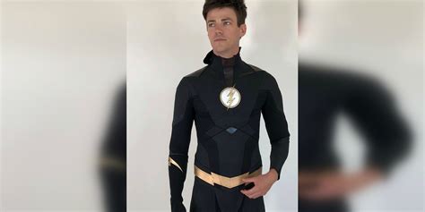 The Flashs Black Suit Is So Cool Looking We Wish It Was Real