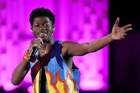Lil Nas Xs Old Town Road Wins 2019 Country Music Award Xxl