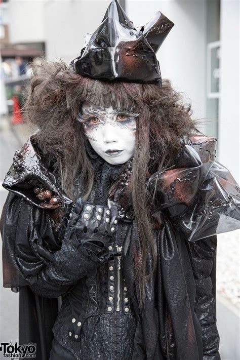 Shironuri Minori In All Black W Dark Eye Makeup And Lace Up Boots