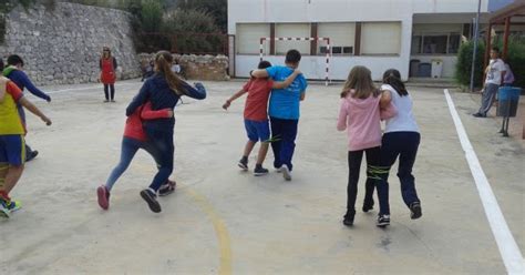 No hay que confundirlos con los juegos multijugador online que pueden jugar multiples jugadores cada uno desde su casa, puedes echarles un vistazo a estos si lo deseas. Todos a jugar: Retos de caminar o correr por parejas, con ...