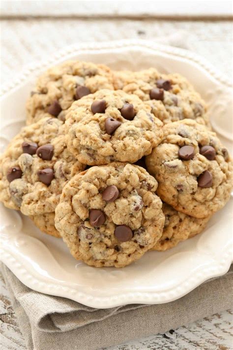These Oatmeal Chocolate Chip Cookies Are Packed With Oats Cho Chewy