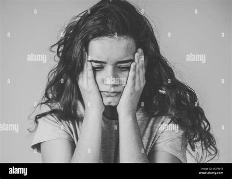 Face Expression Female Crying Black And White Stock Photos And Images Alamy