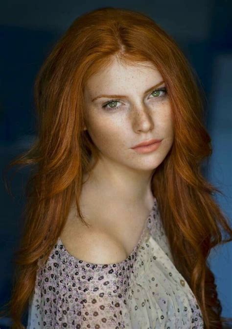 Pin By Shalpa Hanse On Redheads Beautiful Red Hair Red Hair Green