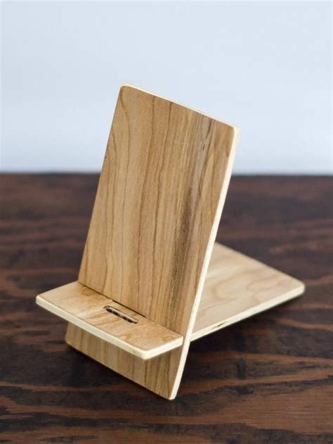 Check Out This Item In My Etsy Shop Iphone Stand Soporte De Madera