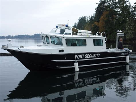 Sport fishing cabin cruiser all boating and marine industry. 32' Cuddy Cabin Aluminum Boat by Silver Streak Boats