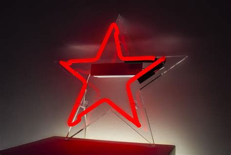 Neon Star Red Kemp London Bespoke Neon Signs Prop Hire Large Format Printing