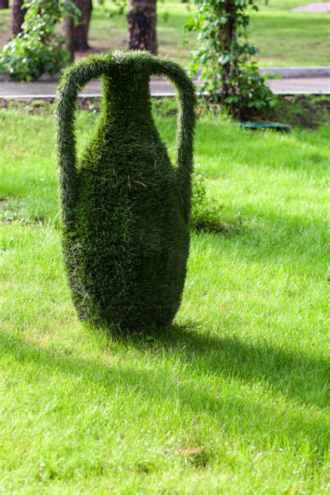 53 Stunning Topiary Trees Gardens Plants And Other Shapes