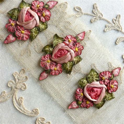 Pin By Sheila On Ribbon Embroidery In 2020 With Images Silk Ribbon