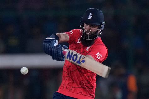 Moeen Ali Hits Half Century As England Leave Pakistan Tough Chase In Second T20 The Independent