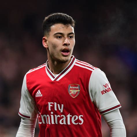 martinelli gabriel martinelli signs new long term contract with arsenal as com